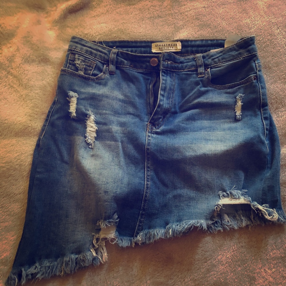 Denim ripped skirt